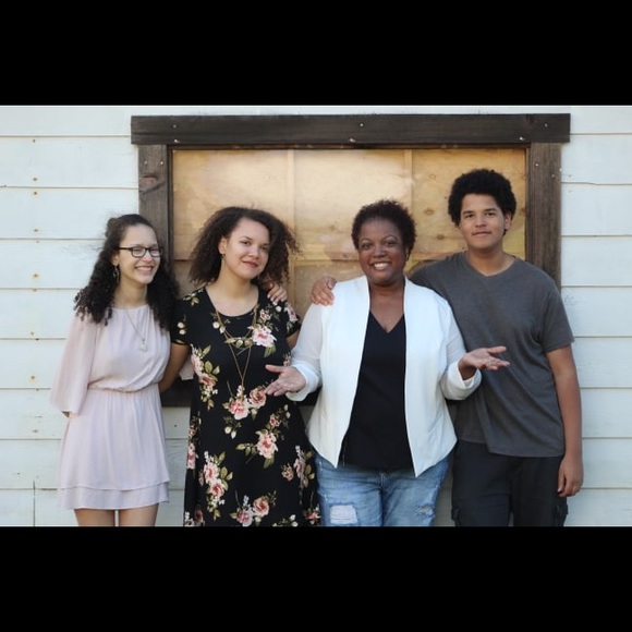 ✨Welcome to my closet!✨ - Picture 7 of 9